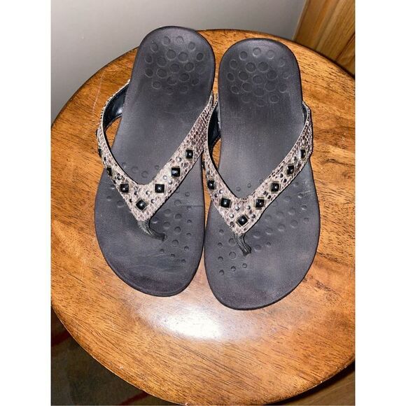 Vionic flip flops size 8 - Picture 1 of 4